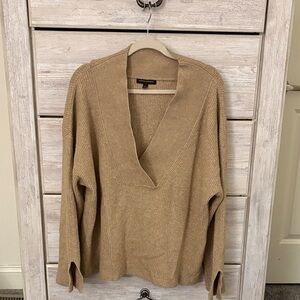 Banana Republic V-Neck Sweater in Tan